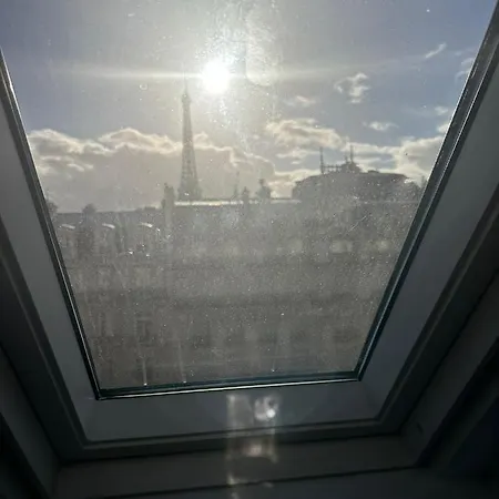 Petit Studette Sous Le Toit In The Heart Of The Fashion And Luxury District アパート